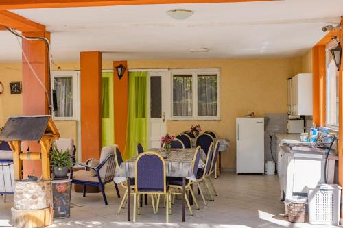Gallery image of Apartmani Mijailovic PARKING WI-FI AIR CONDITION FREE in Buljarica