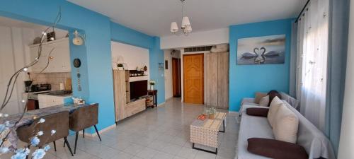 Michalis Apartment- Close to port, beaches