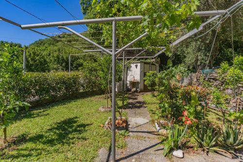 Gallery image of Mijailovic apartmani PARKING WI FI AIR CONDITION FREE in Kaluđerac
