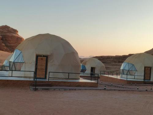 Příroda nedaleko luxury tent