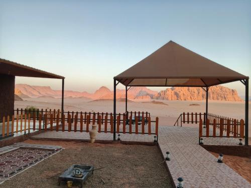 Příroda nedaleko luxury tent