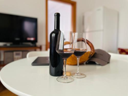 Jani & Eleni's UNESCO Explorer Base - Apollonia, Fier, Berat & Beyond