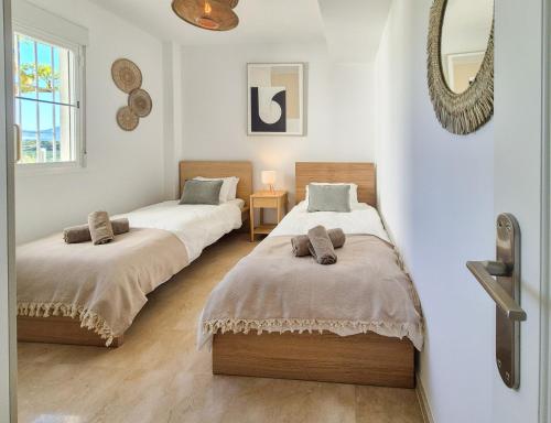 3BR Family apartment with pool