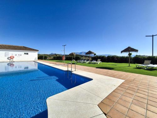 3BR Family apartment with pool