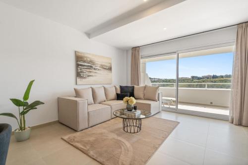 Ultimate Rentals - Modern Comfort and Views in Oceana Gardens, Estepona photo 19