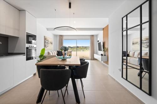 Ultimate Rentals - Modern Comfort and Views in Oceana Gardens, Estepona photo 6