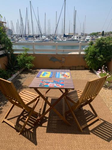 T2 cosy vue sur le port de plaisance