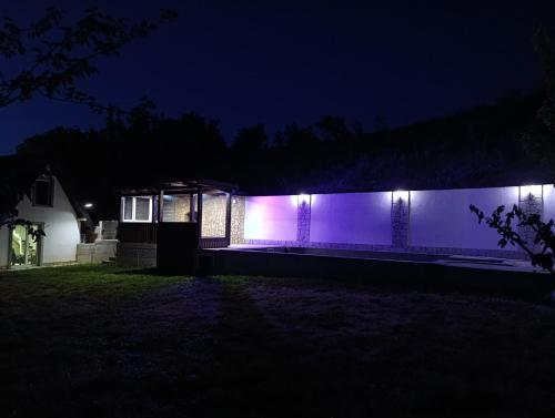 Κήπος έξω από το Konjic Vikendica Bajka