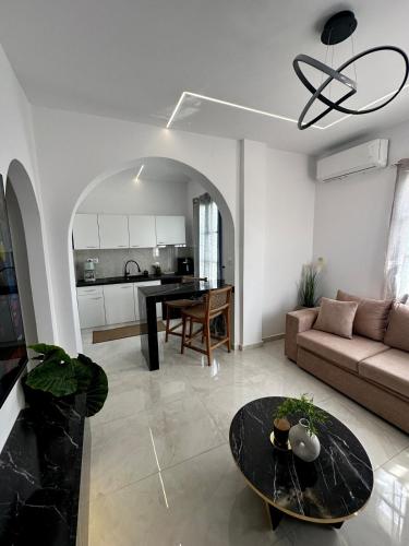 Vision Home - 300m from Ornos Beach