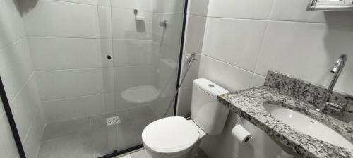 Bilik mandi di Condomínio Reserva Almagre