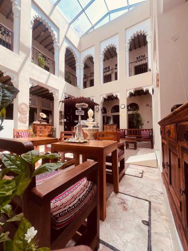 Hyba Heritage Guest House-Al Ras Metro Station
