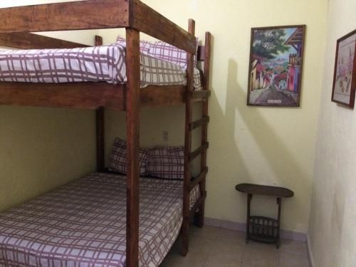 Двухъярусная кровать или двухъярусные кровати в номере Hotel Las Salinas