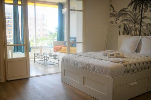 Jessica - Very luminous 1Br with loggia - by TGB