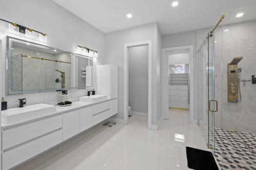 Koupelna v ubytování Luxury House in Cape Coral