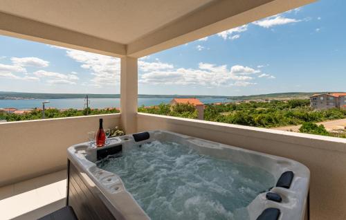 Lovely Apartment In Maslenica With Wifi