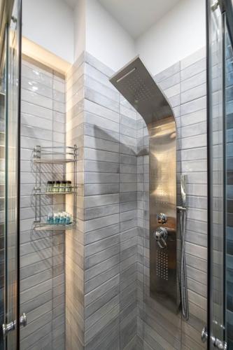 Zenon Homes 3nd Floor with Parking Spot, Kalamata Center