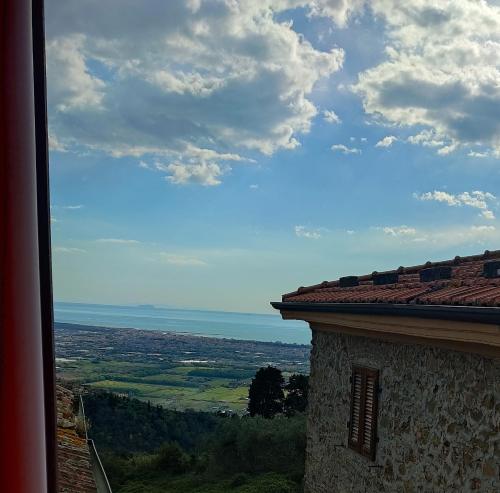 a view of the ocean from a building at Casa Rubio in Camaiore