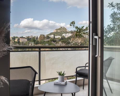 Chic Urban Suite - Parthenon Viewpoint