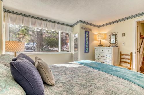 a bedroom with a bed and a window at Briarcliff C13 in Sugar Mountain