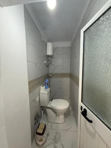 Bany a studio apartament Tirane