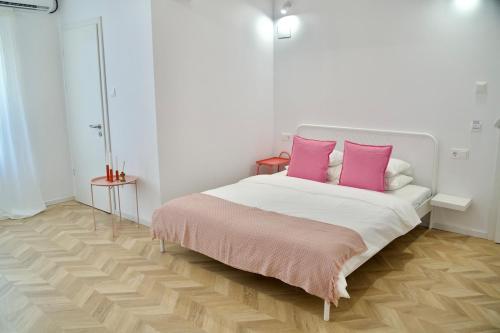 Ένα ή περισσότερα κρεβάτια σε δωμάτιο στο Tzatziki Room 3