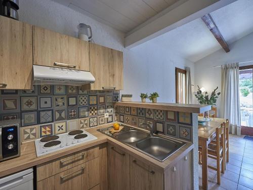 Photo de la galerie de l'établissement Holiday Home in Quillan near Pyrenees, cleaning included, à Quillan