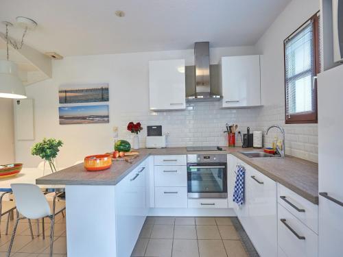 Photo de la galerie de l'établissement Villa in France with Private Garden & BBQ, cleaning included, à Salles