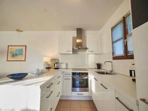 Photo de la galerie de l'établissement Peaceful Villa in Castle Park, cleaning included, à Salles