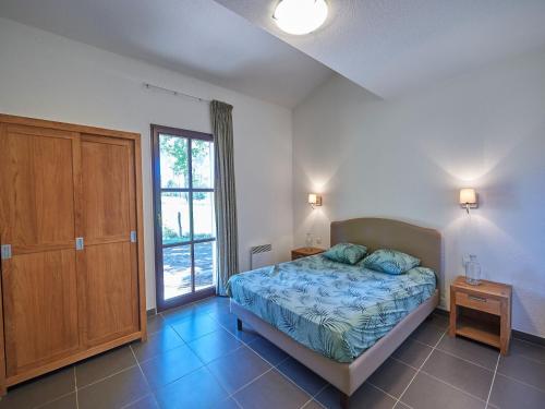 Photo de la galerie de l'établissement Villa in Castle Park with Heated Pool, cleaning included, à Salles