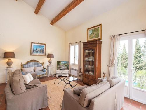 Villa in Provence with Pool and Charm, cleaning included