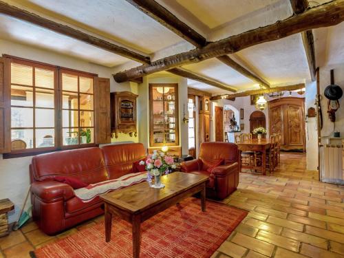 Holiday Home in Le Luc with Pool & Vineyards, cleaning included