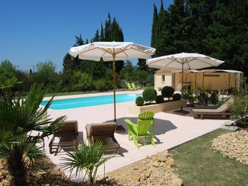 Mansion in Provence with Pool & Near Town, cleaning included
