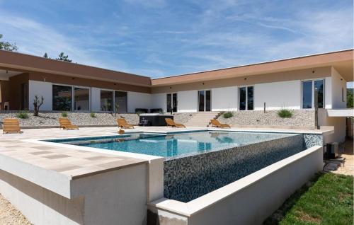 Lovely Home In Krivodol