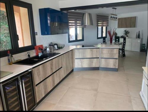 Foto sihtkohas La Celle-sous-Gouzon asuva majutusasutuse Manifique Villa de Antibes galeriist