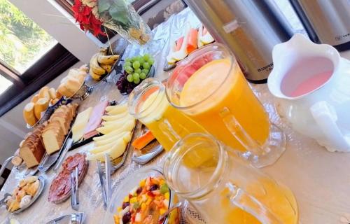 Makanan di atau berdekatan hotel