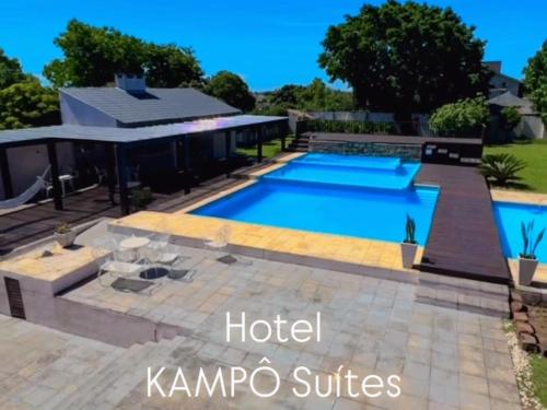 Kolam renang di atau dekat dengan HOTEL KAMPÔ Suítes