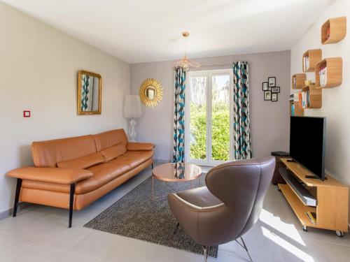 Holiday Home near Côte d'Azur with Pool, cleaning included