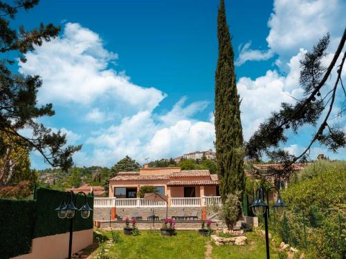 Gambar di galeri bagi Villa in Callian with Heated Pool and Golf Nearby, cleaning included di Callian