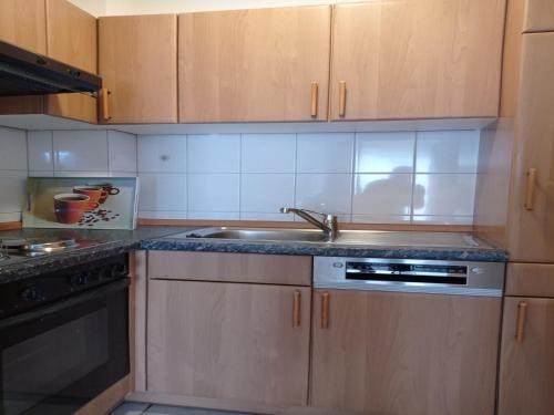 Gallery image of Ferienwohnung direkt am Hafen in Fehmarn-Orth, cleaning included in Orth