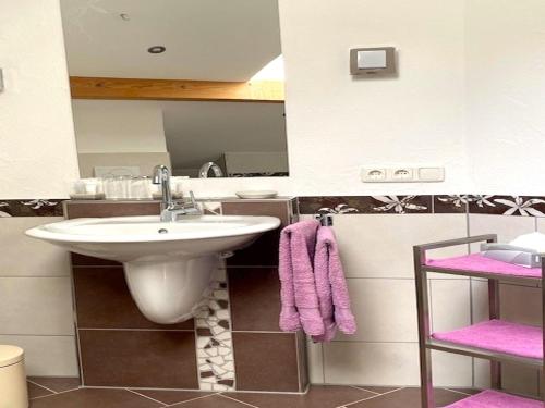 Gallery image of Jünkerath Romantic Garden Stay, cleaning included in Jünkerath