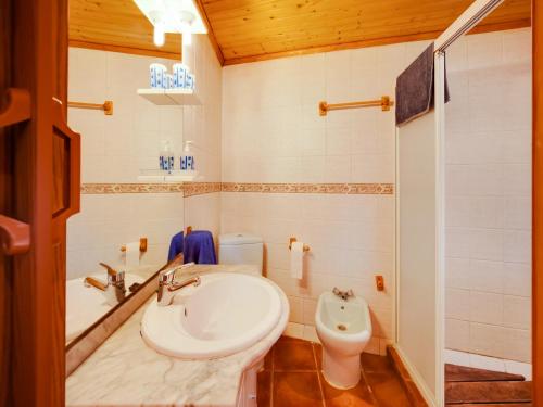 Koupelna v ubytování Holiday Home in Vendrell near Costa Dorada Beach, cleaning included