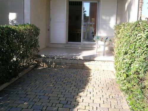 Photo de la galerie de l'établissement Pavillon 6 Pers avec Piscine et Parking, Proche Plage - FR-1-781-90, à Valras-Plage