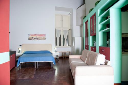 Palazzo Carafa della Spina room and apartment