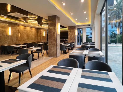Ruang duduk di The Proud Exclusive Hotel-SHA Plus
