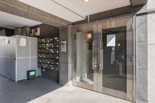 7minute walk from JR Takadanobaba Station, 11 minutes from Shinjuku ,Wi-Fi, simple and high-quality space