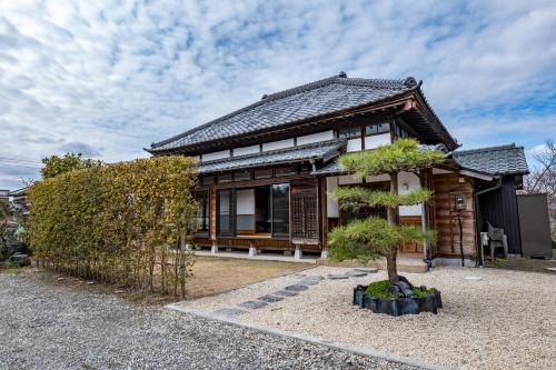 Zahrada ubytování 古民家民泊しずく亭-Traditional Japanese style house SHIZUKU-tei