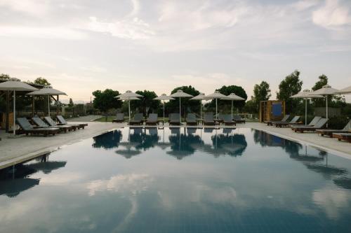 Piscina di Sails on Kos Ecolux Tented Village o nelle vicinanze