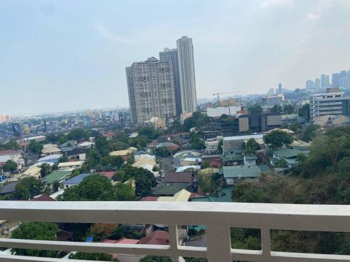 Nespecifikovaný výhled na destinaci Manila nebo výhled na město při pohledu z aparthotelu