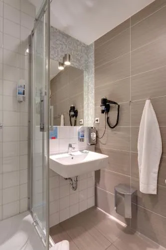 MEININGER Hotel Berlin Alexanderplatz photo 11