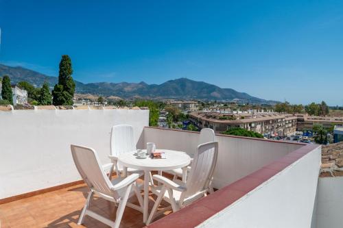 Relaxing Fuengirola Stay with Pool Access